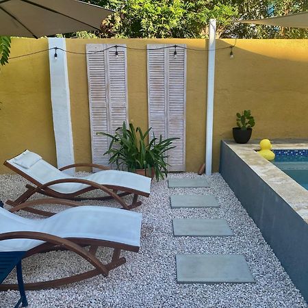 Historic Building The Palm Backyard Studio-Apartment Willemstad, Curacao Feel Home Away From Home Екстер'єр фото